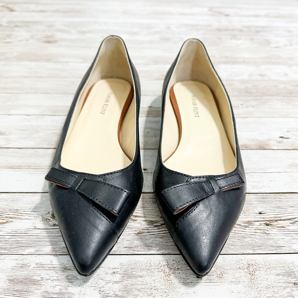 Sarah Flint Natalie Pointed-Toe Flats in Black Vachetta
Size 36 US 6 - Picture 4 of 13